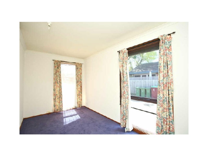 16 Arnold Street, Cranbourne VIC 3977