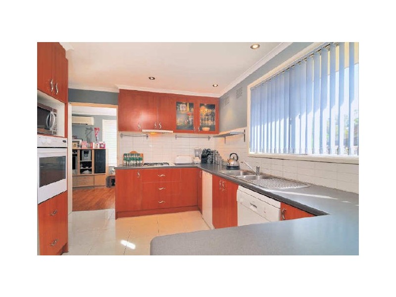 13 Dunbar Avenue, Cranbourne VIC 3977