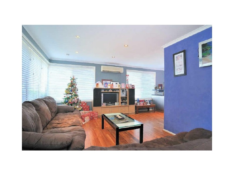 13 Dunbar Avenue, Cranbourne VIC 3977