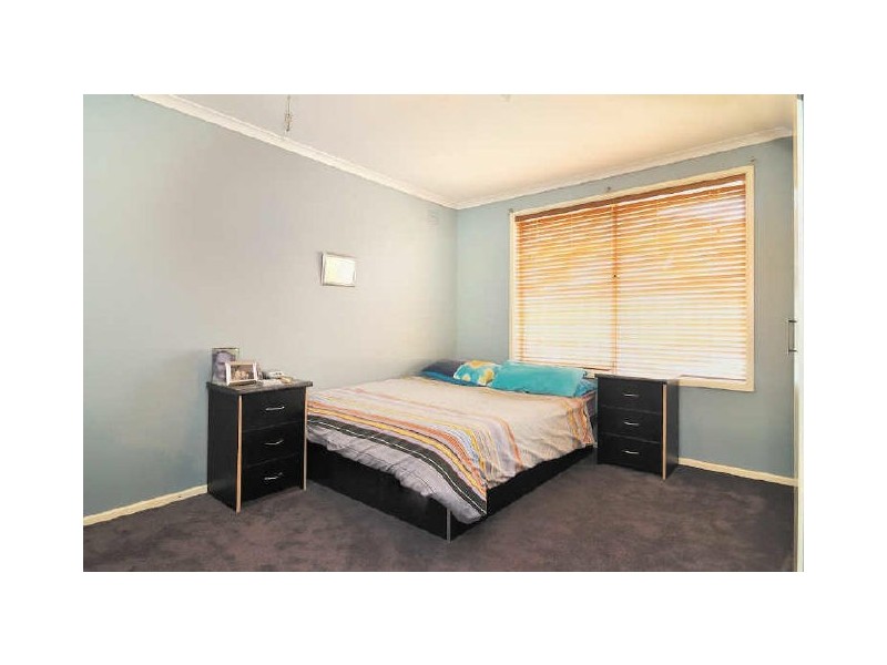 13 Dunbar Avenue, Cranbourne VIC 3977