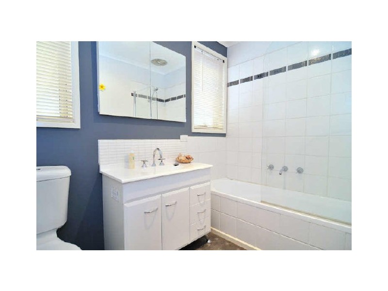 13 Dunbar Avenue, Cranbourne VIC 3977