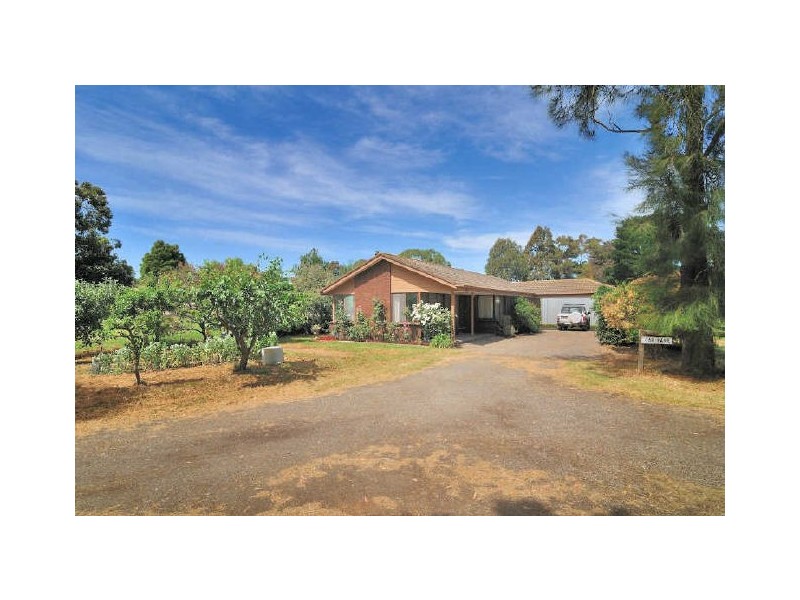 90 Craig Road, Devon Meadows VIC 3977