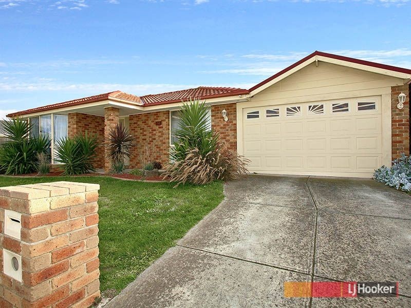50 Hamilton Drive, Cranbourne North VIC 3977