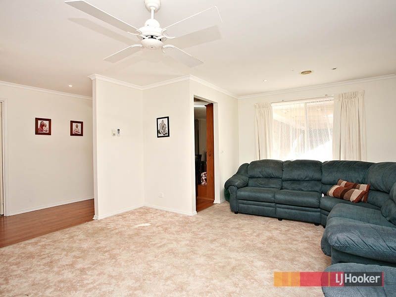 50 Hamilton Drive, Cranbourne North VIC 3977