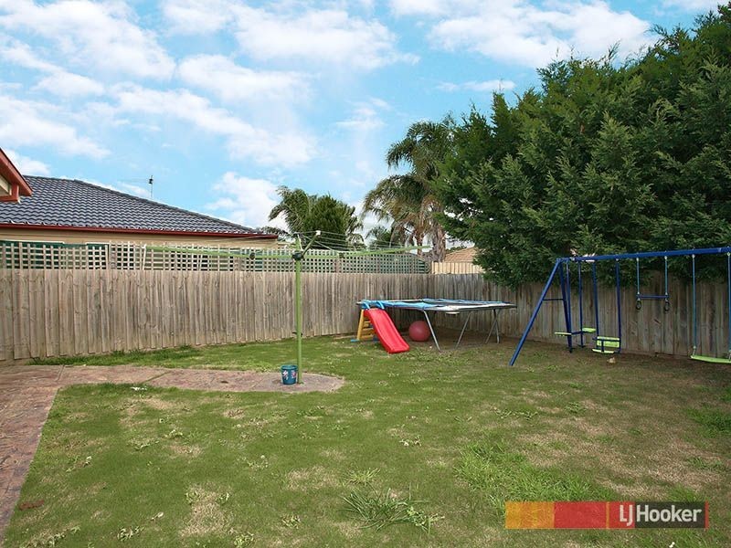 50 Hamilton Drive, Cranbourne North VIC 3977