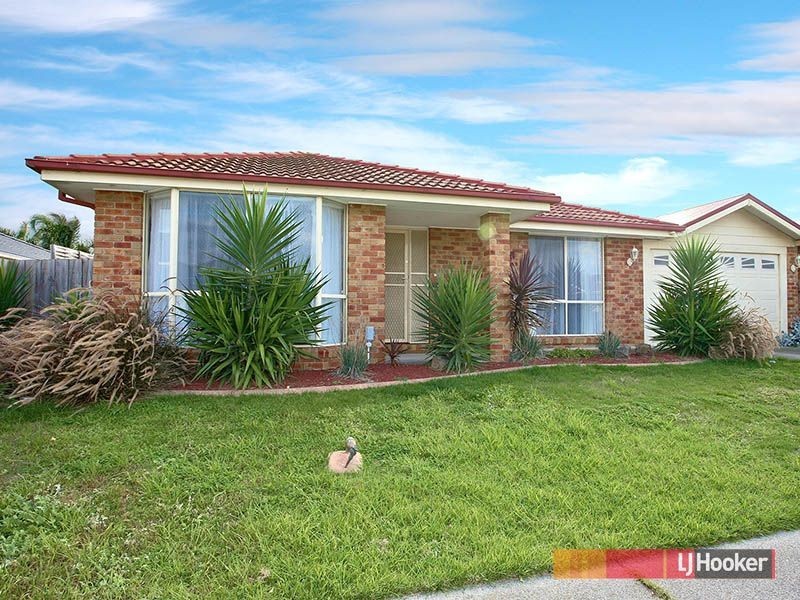 50 Hamilton Drive, Cranbourne North VIC 3977