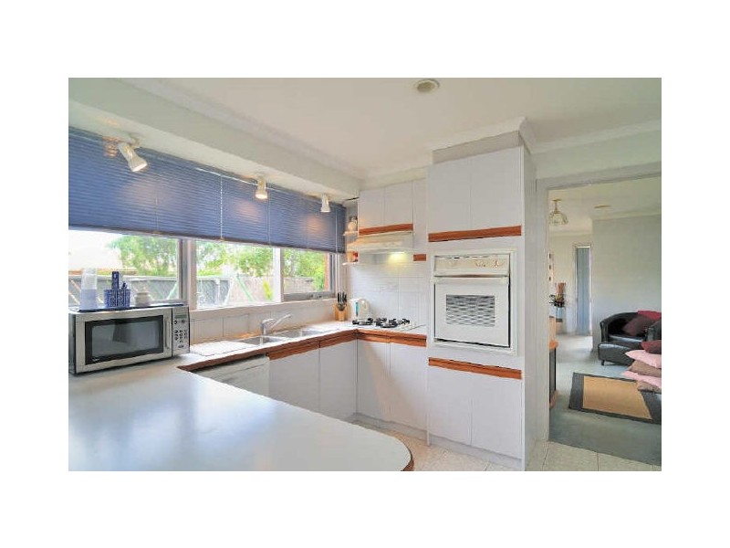 151 Courtenay Avenue, Cranbourne North VIC 3977