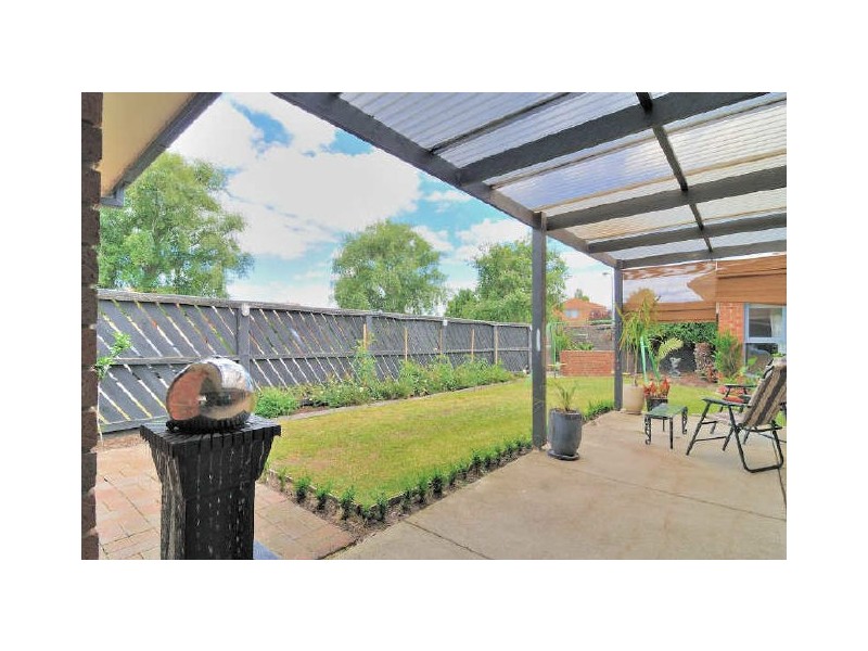 151 Courtenay Avenue, Cranbourne North VIC 3977