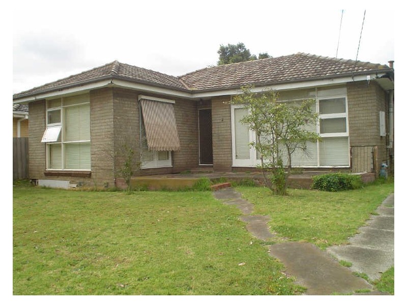 2 Greaves Street, Cranbourne VIC 3977
