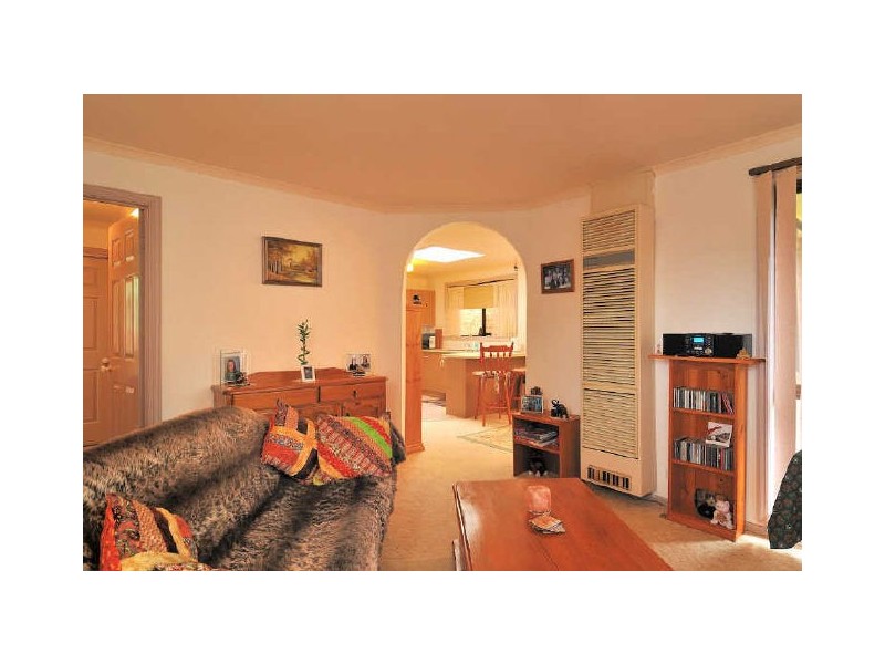 4/1 Duff Street, Cranbourne VIC 3977