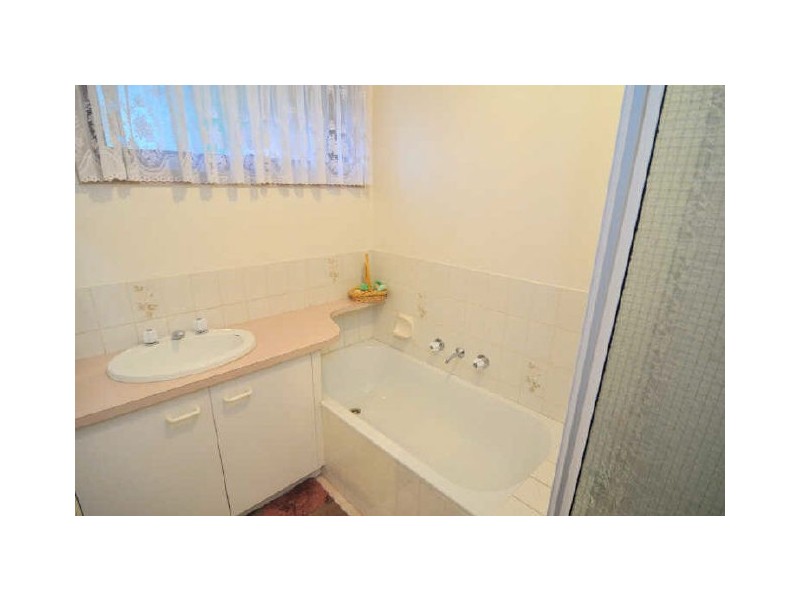 4/1 Duff Street, Cranbourne VIC 3977