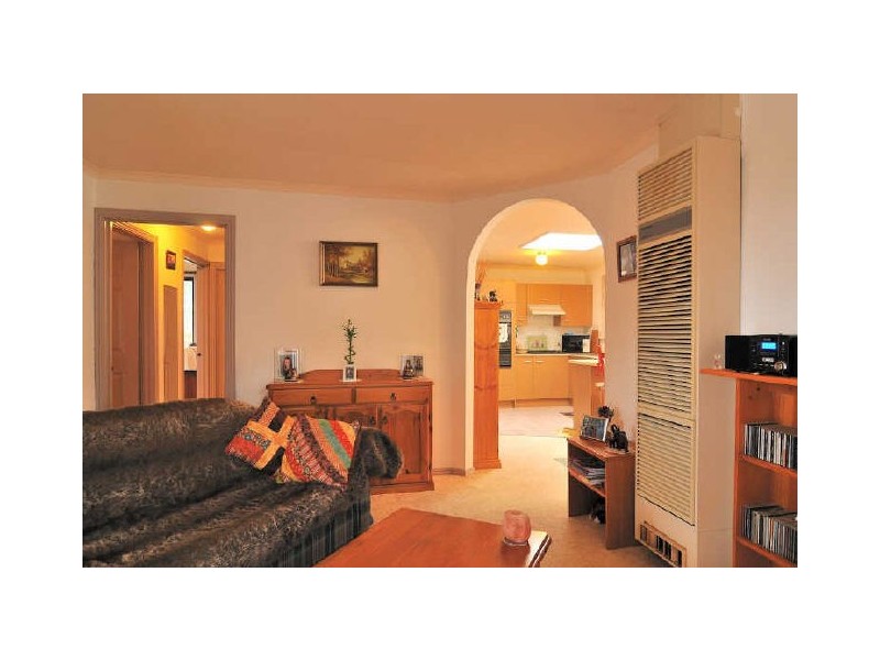 4/1 Duff Street, Cranbourne VIC 3977