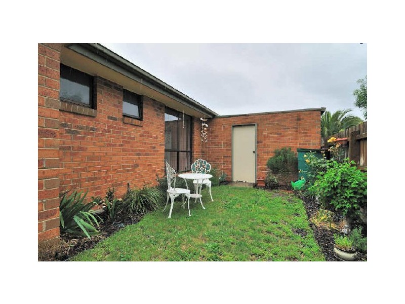 4/1 Duff Street, Cranbourne VIC 3977