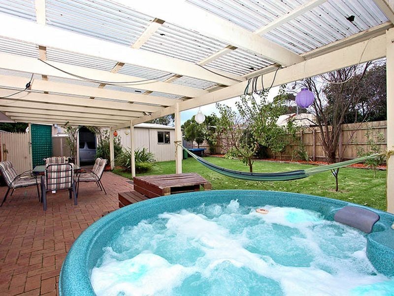 9 Macquarie Court, Cranbourne VIC 3977