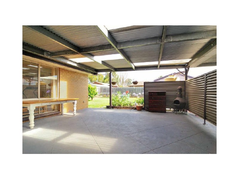 6 Ardmore Street, Cranbourne VIC 3977
