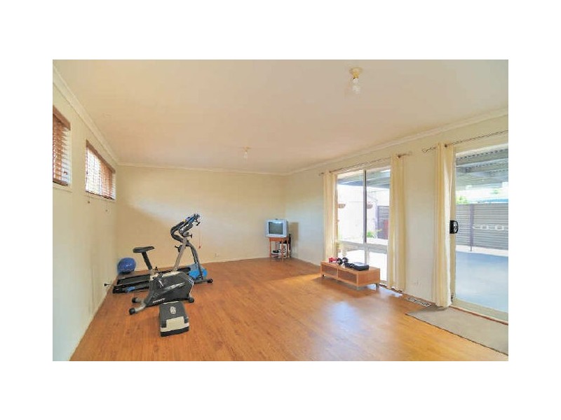 6 Ardmore Street, Cranbourne VIC 3977