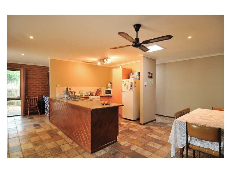 10 Glenn Close, Cranbourne VIC 3977