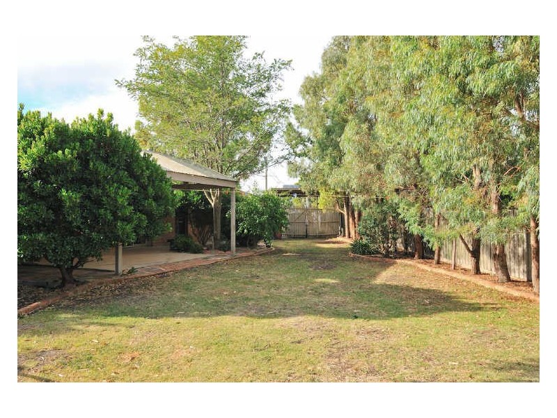 10 Glenn Close, Cranbourne VIC 3977