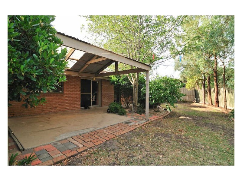 10 Glenn Close, Cranbourne VIC 3977