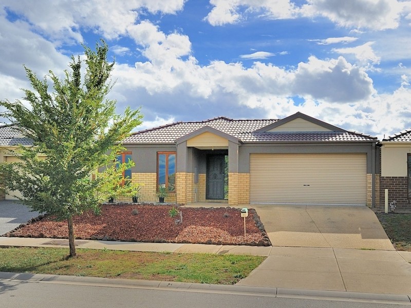 3 Sunbird Avenue, Cranbourne VIC 3977