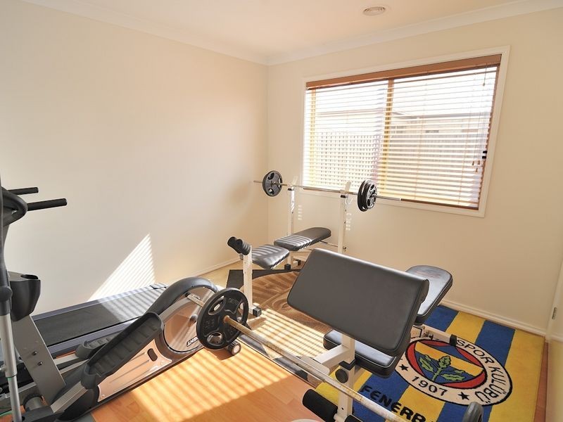 3 Sunbird Avenue, Cranbourne VIC 3977