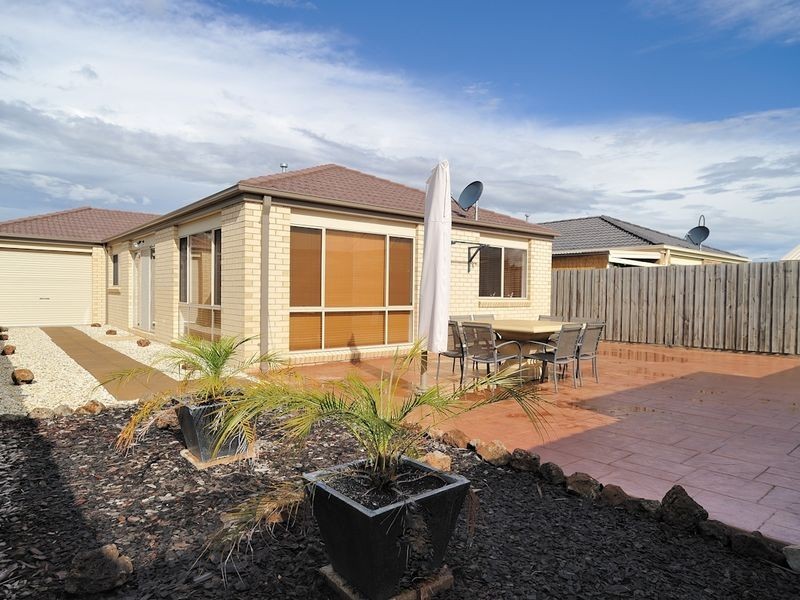 3 Sunbird Avenue, Cranbourne VIC 3977