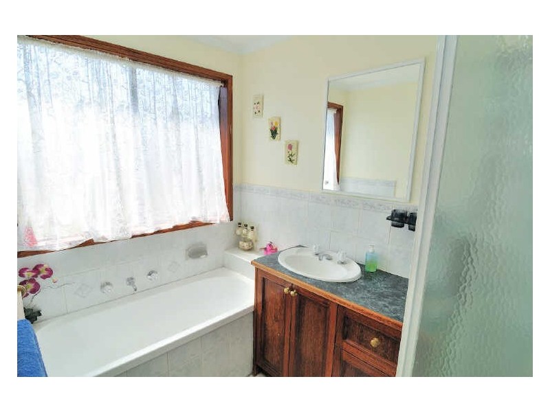 20 Yaltara Close, Cranbourne VIC 3977