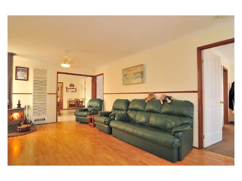 20 Yaltara Close, Cranbourne VIC 3977