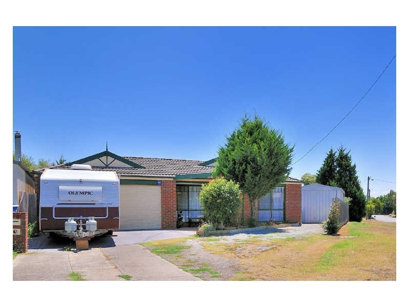 20 Yaltara Close, Cranbourne VIC 3977