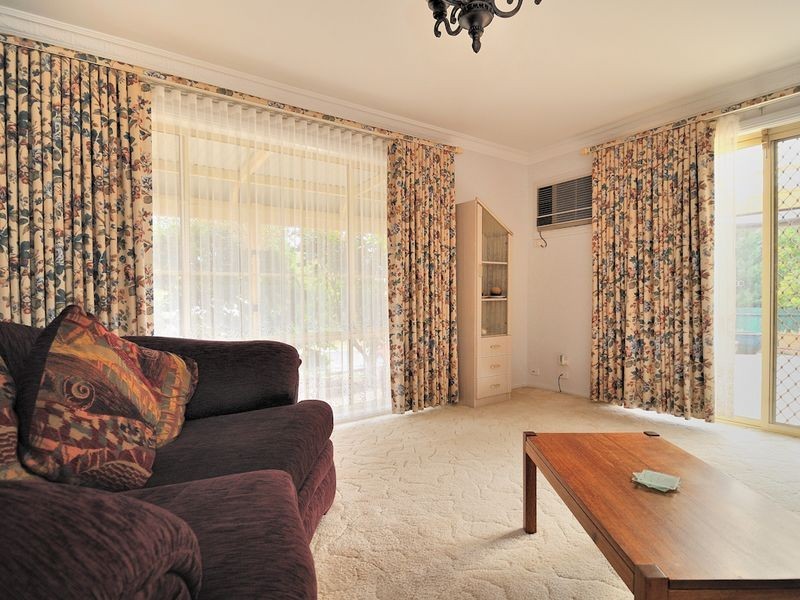 8 Tamworth Court, Cranbourne VIC 3977