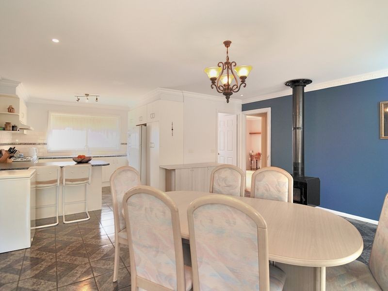 8 Tamworth Court, Cranbourne VIC 3977