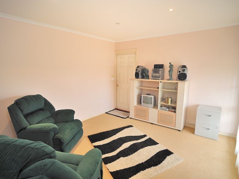 8 Tamworth Court, Cranbourne VIC 3977