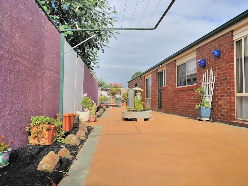 8 Tamworth Court, Cranbourne VIC 3977