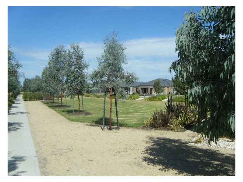 174/ Tranquil Lane, Cranbourne East VIC 3977