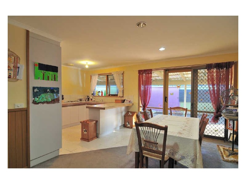 110 Lesdon Avenue, Cranbourne VIC 3977