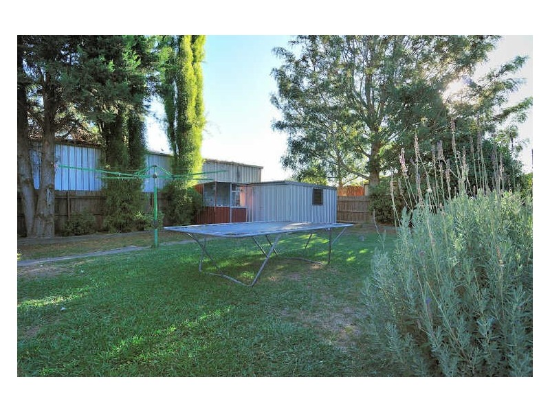 110 Lesdon Avenue, Cranbourne VIC 3977