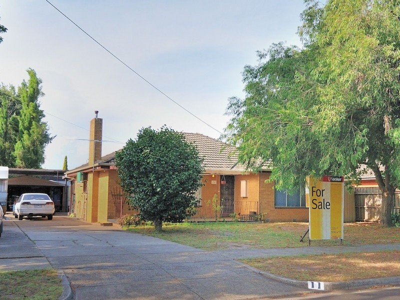 11 Campbell Parade, Cranbourne VIC 3977