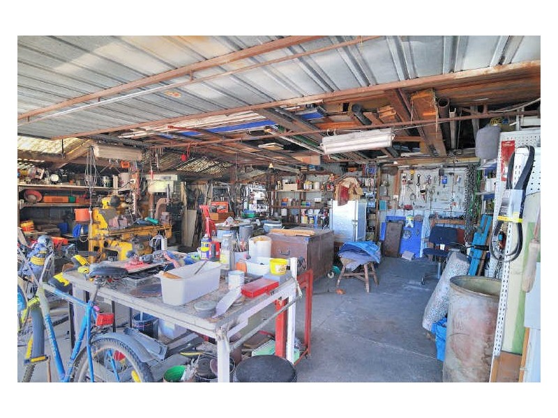 11 Campbell Parade, Cranbourne VIC 3977