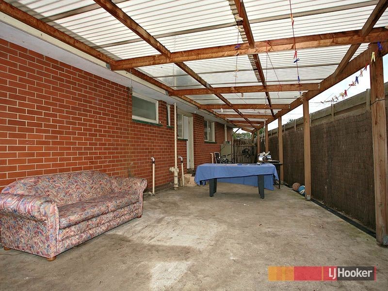 10 Fairbairn Road, Cranbourne VIC 3977