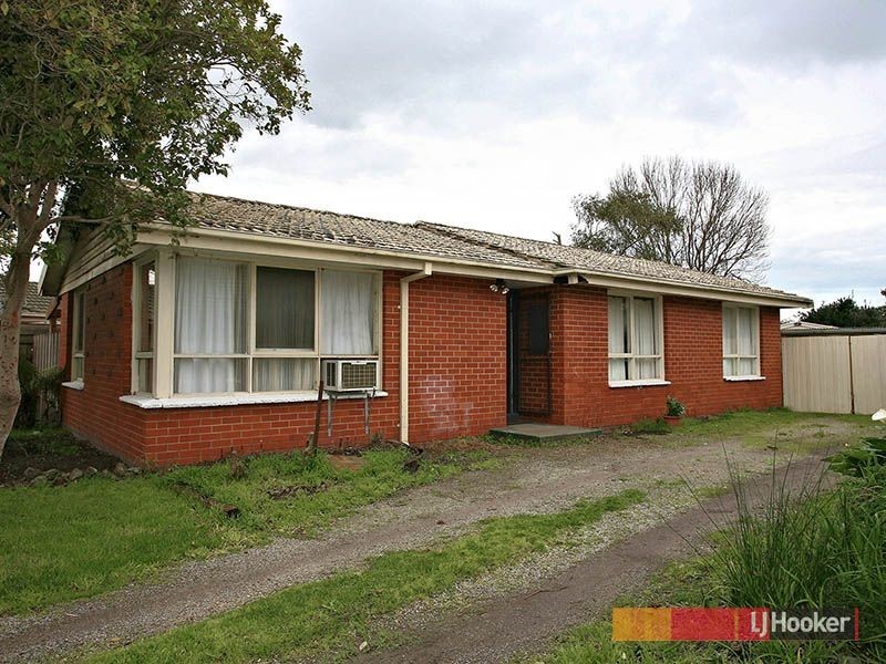 10 Fairbairn Road, Cranbourne VIC 3977