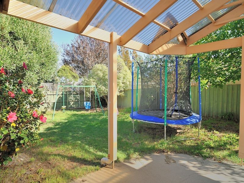 15 Franks Way, Cranbourne North VIC 3977