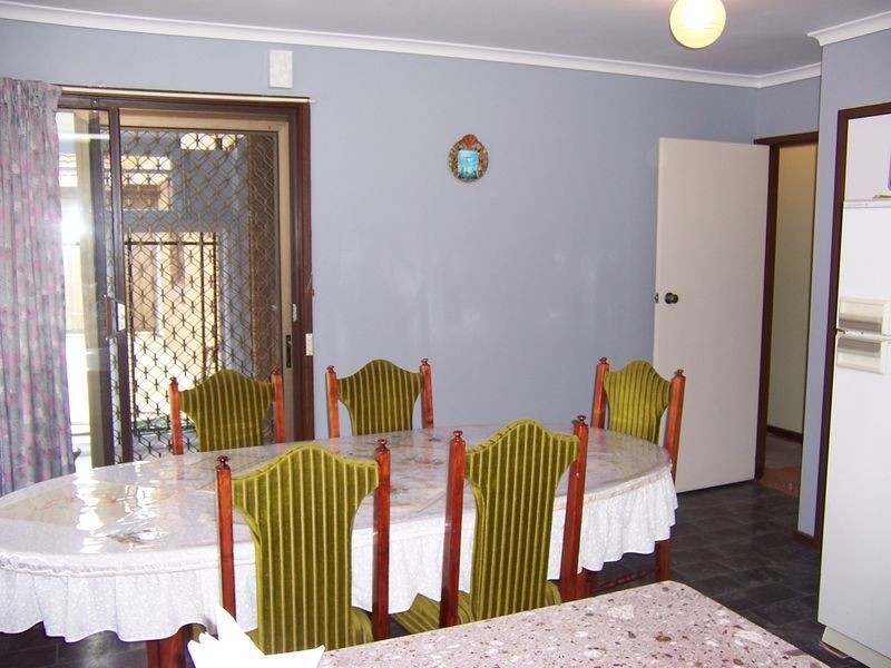 6 Gill Street, Cranbourne VIC 3977