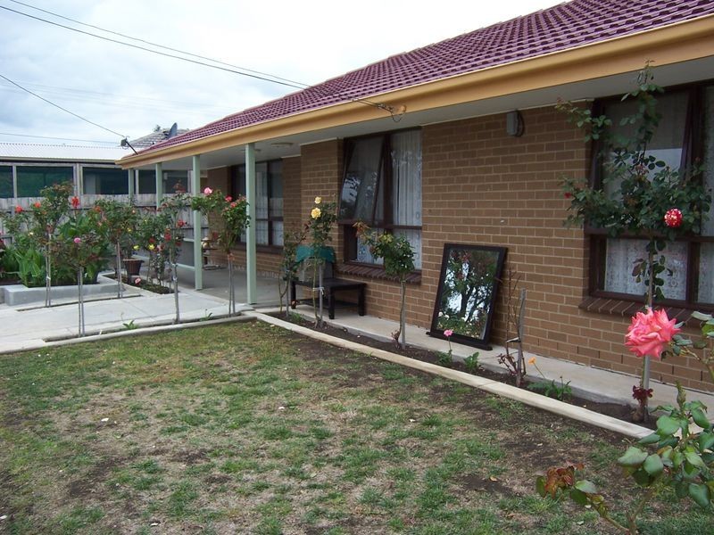 6 Gill Street, Cranbourne VIC 3977