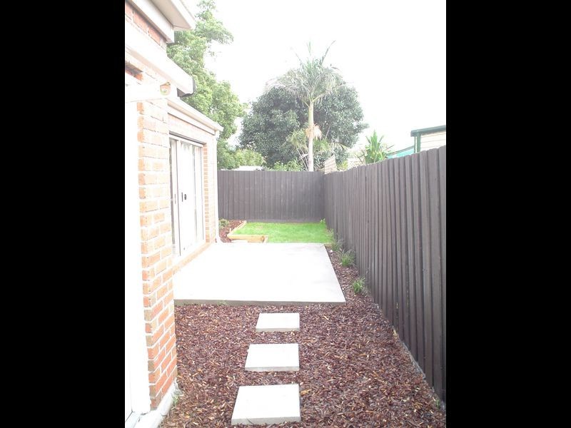 2/21 Clarendon Street, Cranbourne VIC 3977