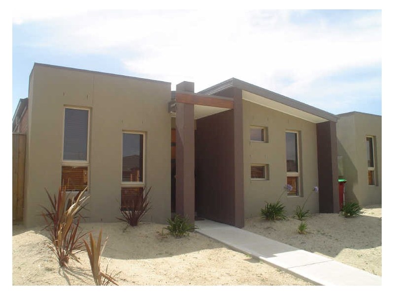 19 Pepperbush Circuit, Cranbourne VIC 3977