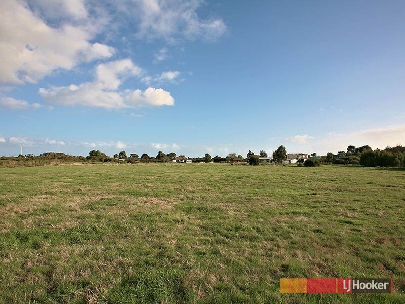 2925 South Gippsland Highway, Tooradin VIC 3980