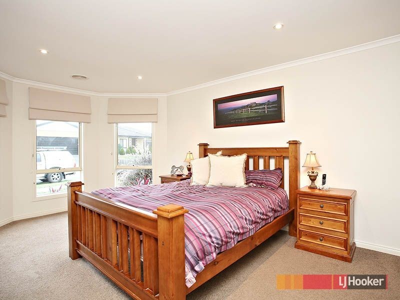 10 Baildor Court, Cranbourne VIC 3977