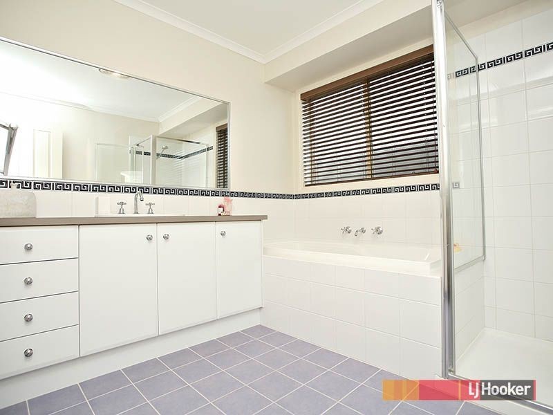 10 Baildor Court, Cranbourne VIC 3977