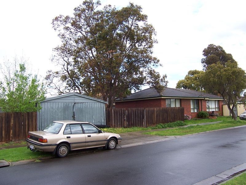 10 Delmont Court, Cranbourne VIC 3977