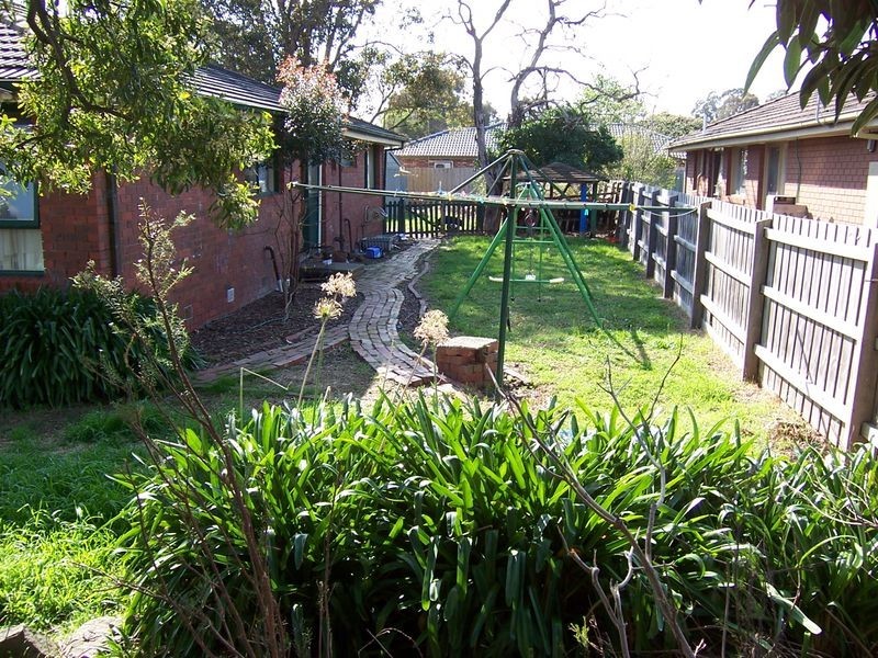 10 Delmont Court, Cranbourne VIC 3977